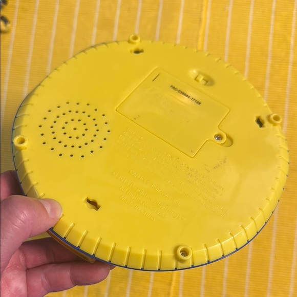 Paw Patrol Chase Talking Night Light - Picture 10 of 13